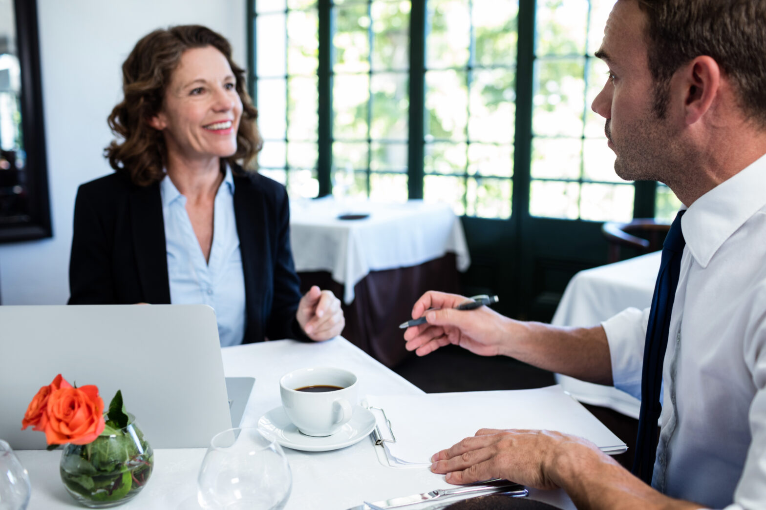 Executive Coaching vs. Executive Advisory: What Do Senior Leaders Actually Need?